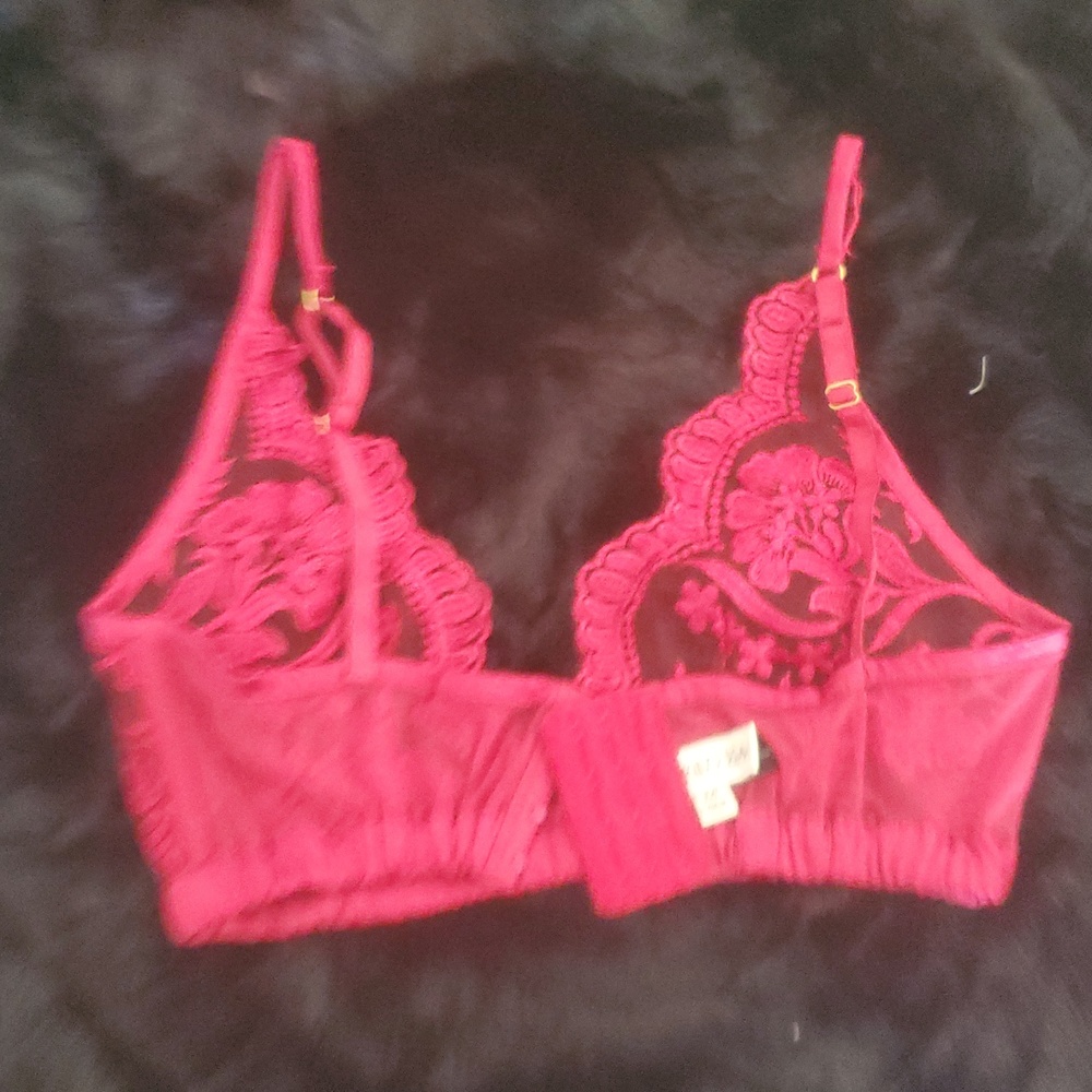 KILO BRAVA RED LIPSTICK BRALETTE, SIZE:MEDIUM - Picture 7 of 9